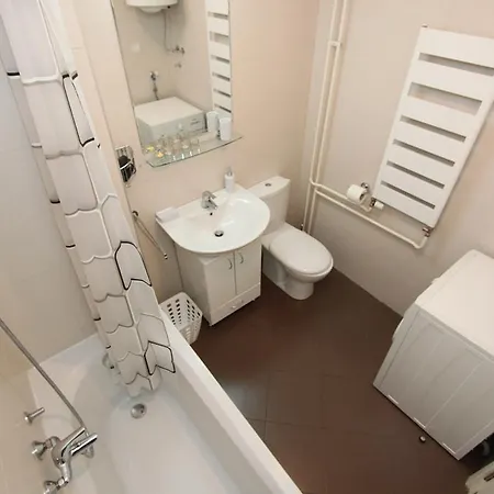 New Neven, Parking 5 Evra Dan Apartman