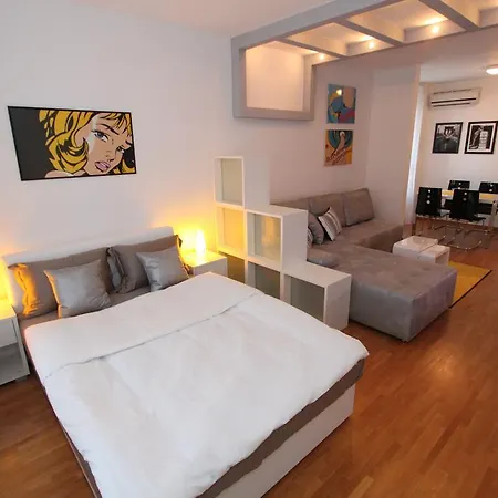 New Neven, Parking 5 Evra Dan *